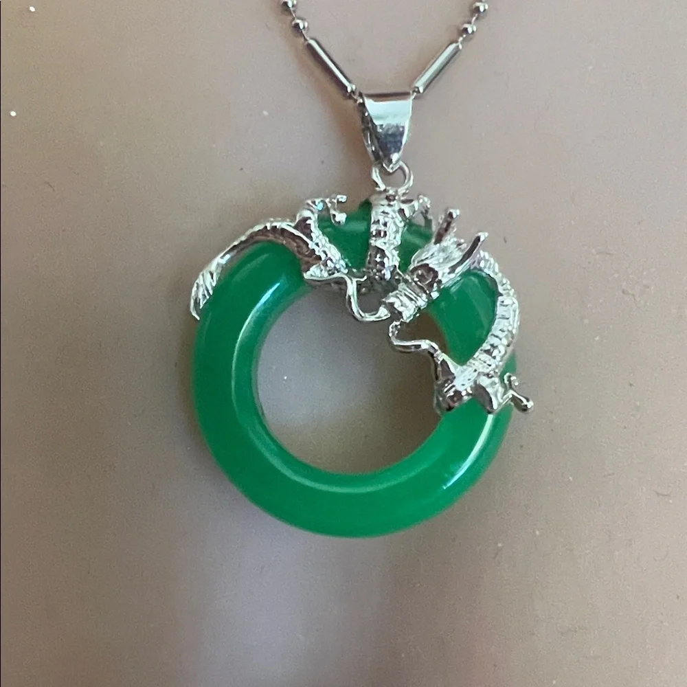 Green Jade Dragon Pendant 0.1 inch and 18 inch sterling silver Necklace - Picture 1 of 2